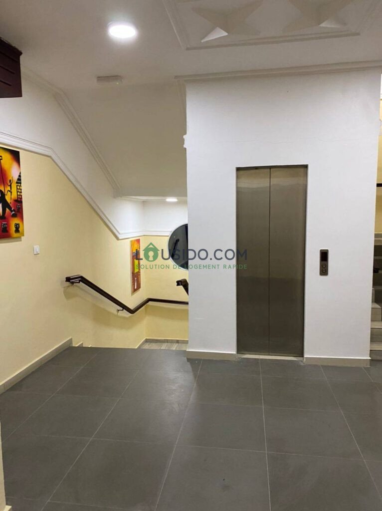 Appartement/studio meublé haut standing à louer makepe