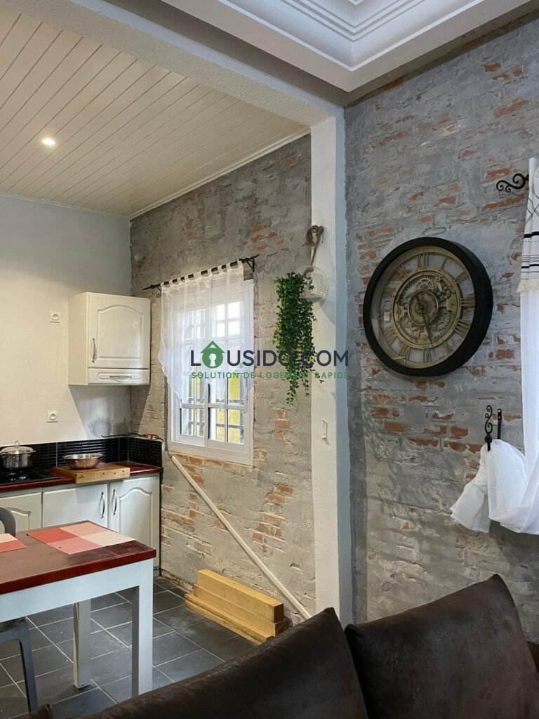 STUDIO MEUBLÉ HAUT STANDING Bonamoussadi, Santa Barbara