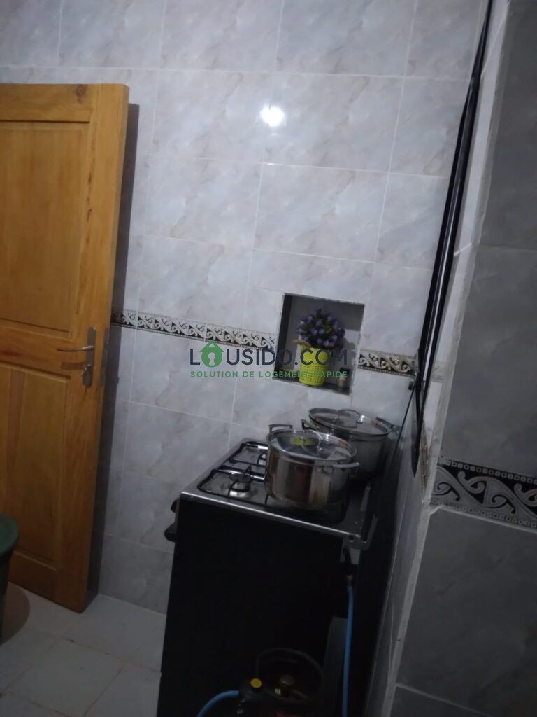 APPARTEMENTS MEUBLÉS à LOGPOM