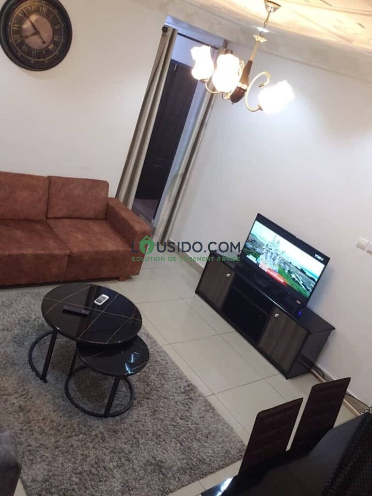 APPARTEMENT MEUBLÉ Situé à Makepe happy sport