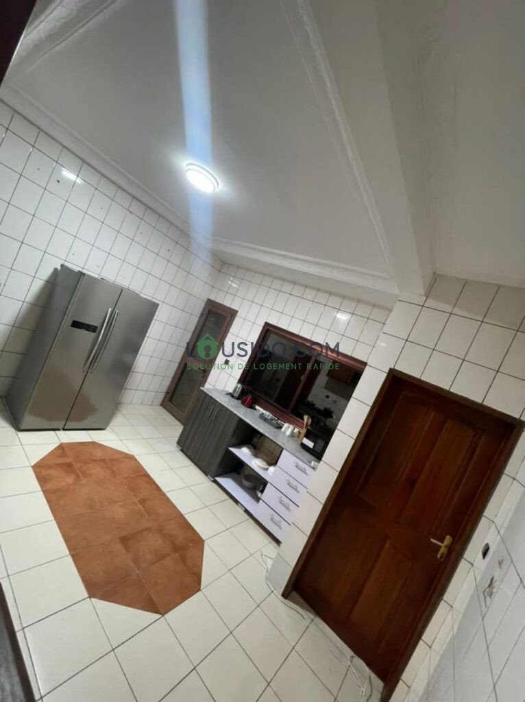 APPARTEMENT MEUBLÉS HAUT STANDING Makepe