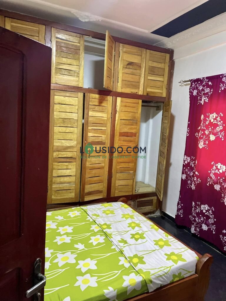 Studio meublé Yaoundé Bastos situé à Mini prix