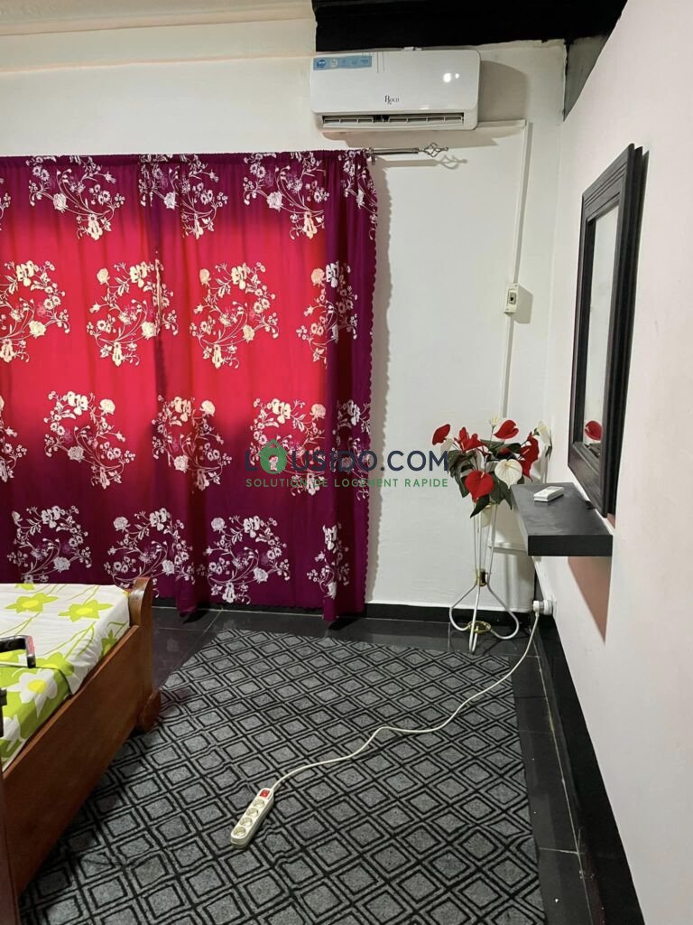 Studio meublé Yaoundé Bastos situé à Mini prix