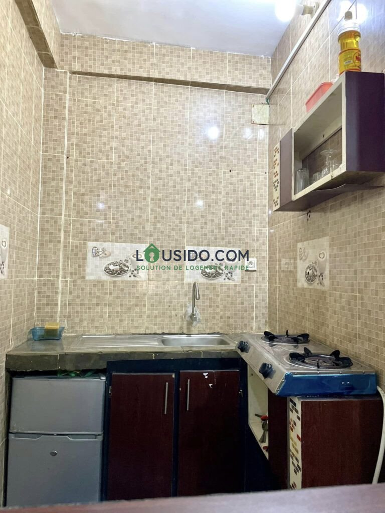 Studio meublé Yaoundé Bastos situé à Mini prix