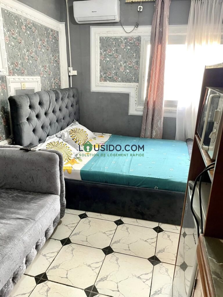 Chambre meublé haut standing climatisé a Bastos