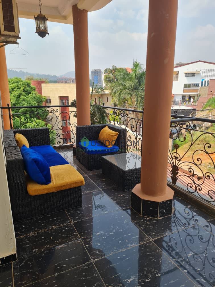 Appartement meublé avec piscine à bastos