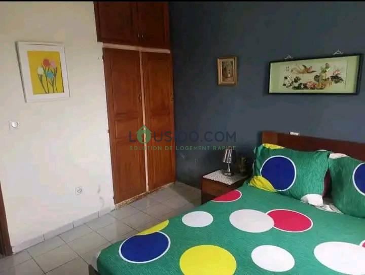 Studio meublé disponible à Yaoundé