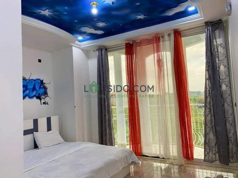 appartement meublé Yaoundé piscine disponible