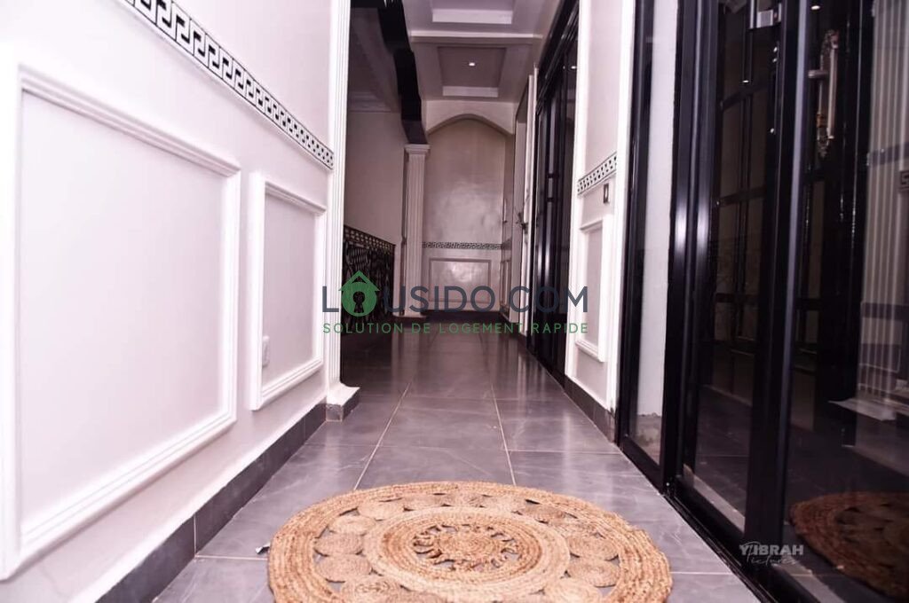 VILLA MEUBLÉ HAUT STANDING