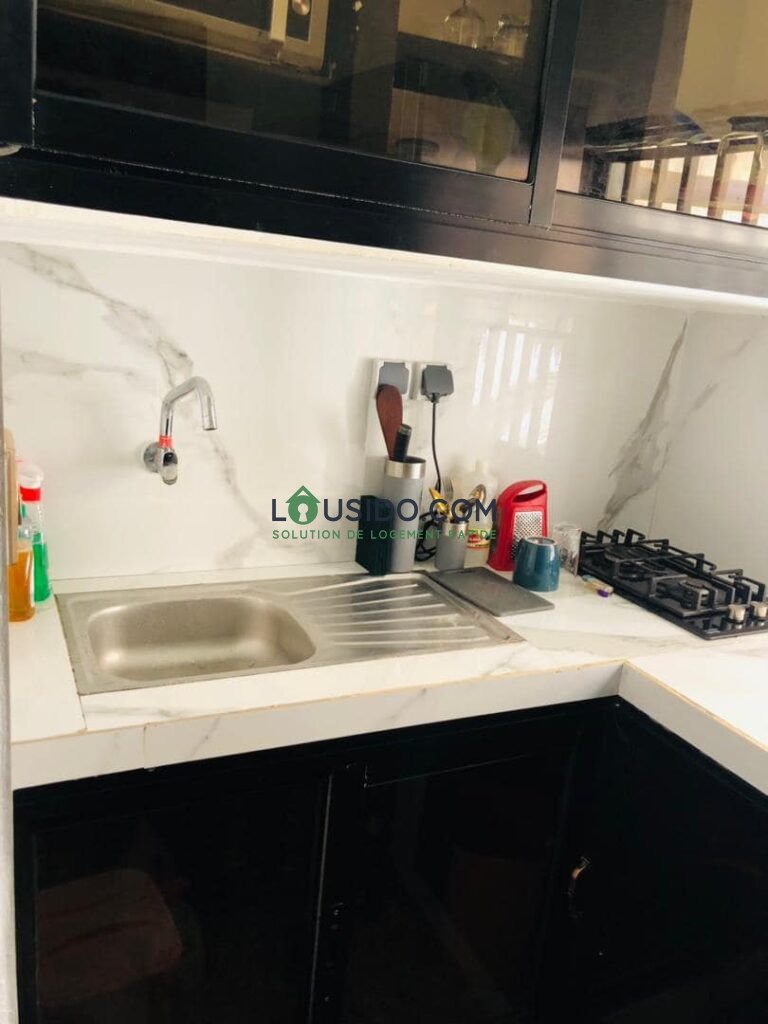 Appartement meublé de deux chambres au quartier Bastos