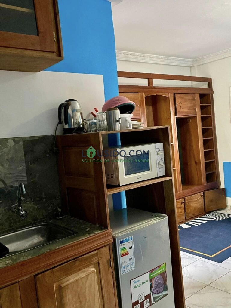 chambres meublées a Bastos.