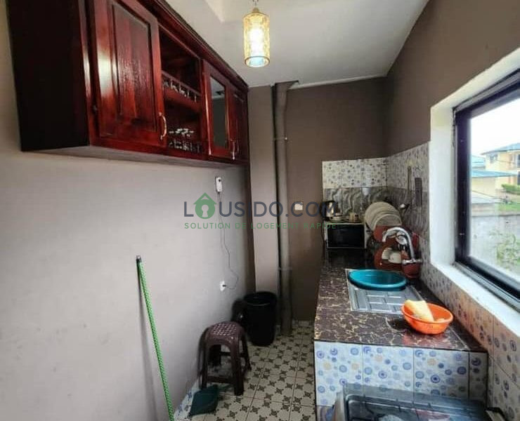 Appartement meublé a louer bien situe, Yaoundé