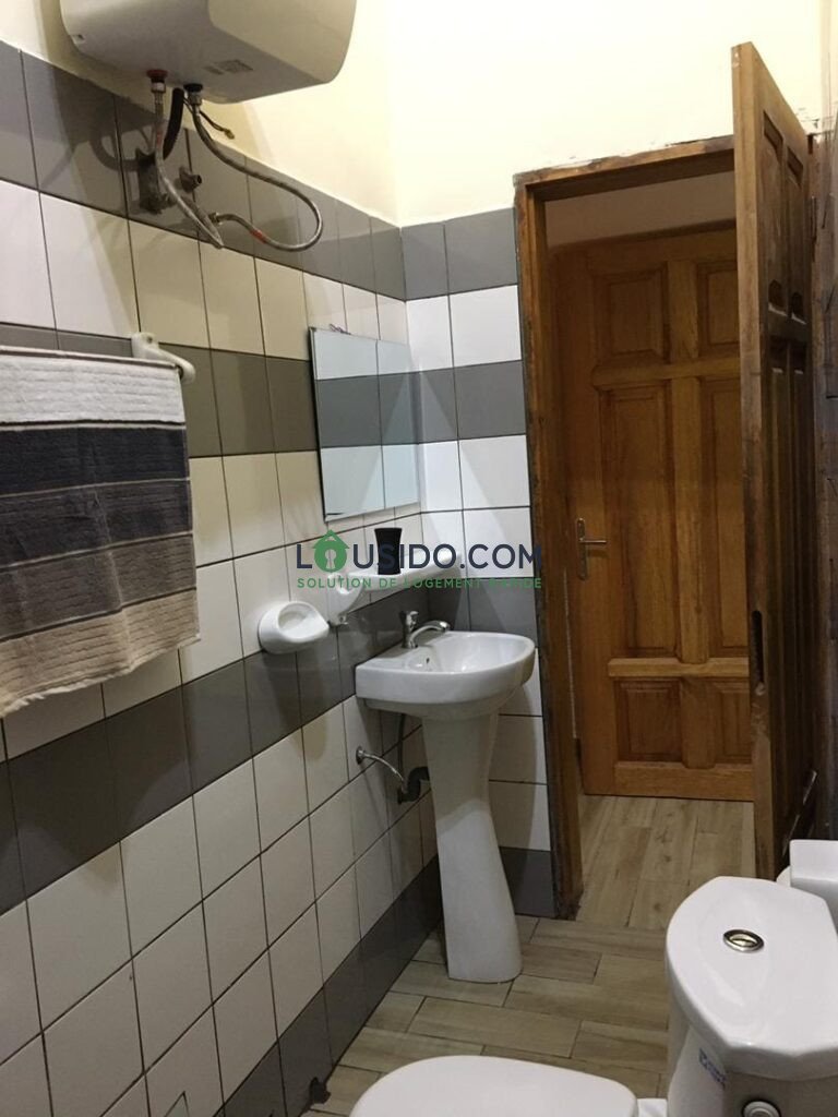 Studio meublé a louer, Yaounde