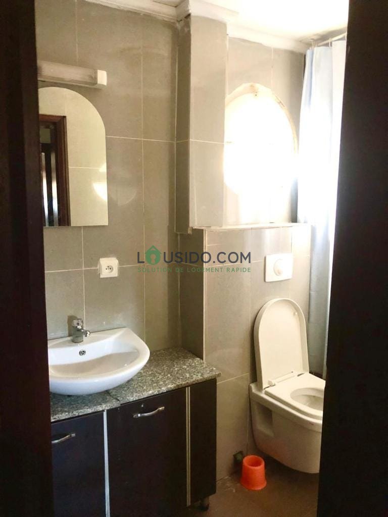 Appartement meublé avec 3 chambre a louer, Yaoundé