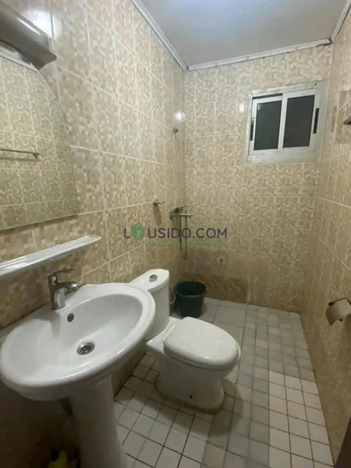 Appartement meublé Yaoundé en bourdure de route