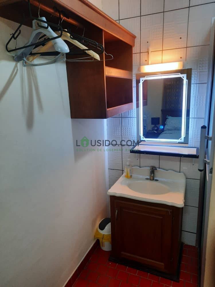 Appartement Meublé a Makepe classe européenne.