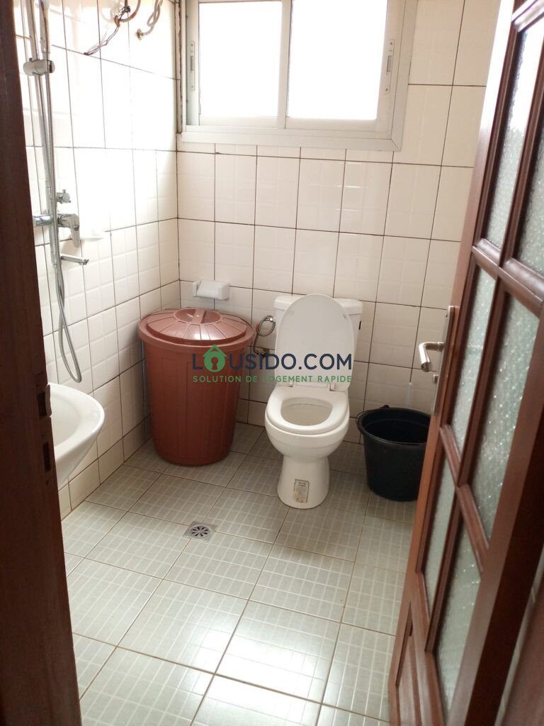 Studio meublé à Yaoundé