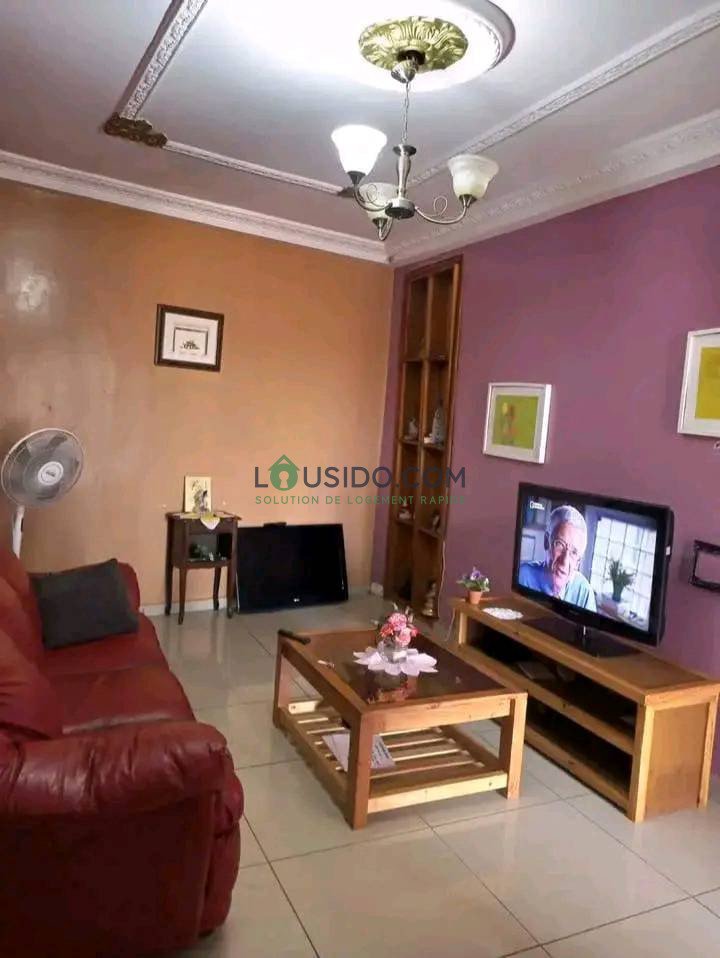 Studio meublé disponible à Yaoundé