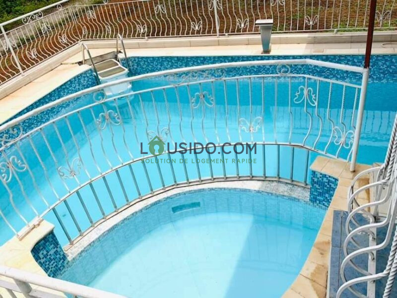 appartement meublé Yaoundé piscine disponible