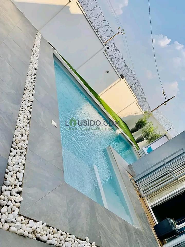 MAGNIFIQUE VILLA MEUBLÉ AVEC PISCINE