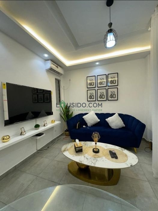 Chambre meublée à Titi garage