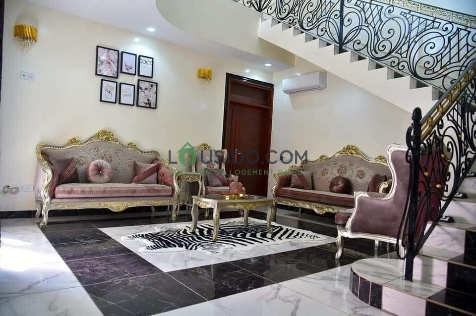 VILLA MEUBLÉ HAUT STANDING