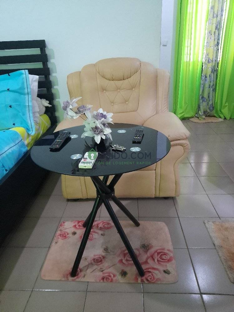 Chambre meublée à louer à Yaoundé