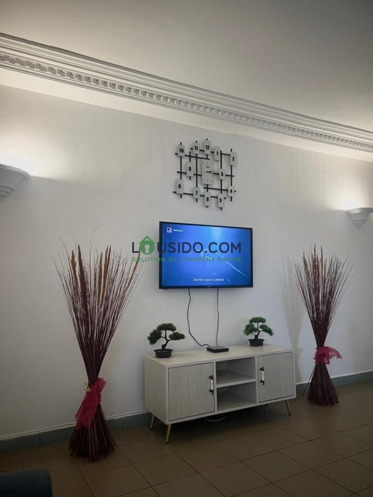 Appartement meublé à Yaoundé situe a Bastos en bordure