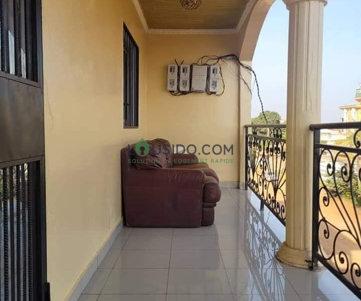 Appartement meublé de 3 chambres à Omnisports Yaoundé