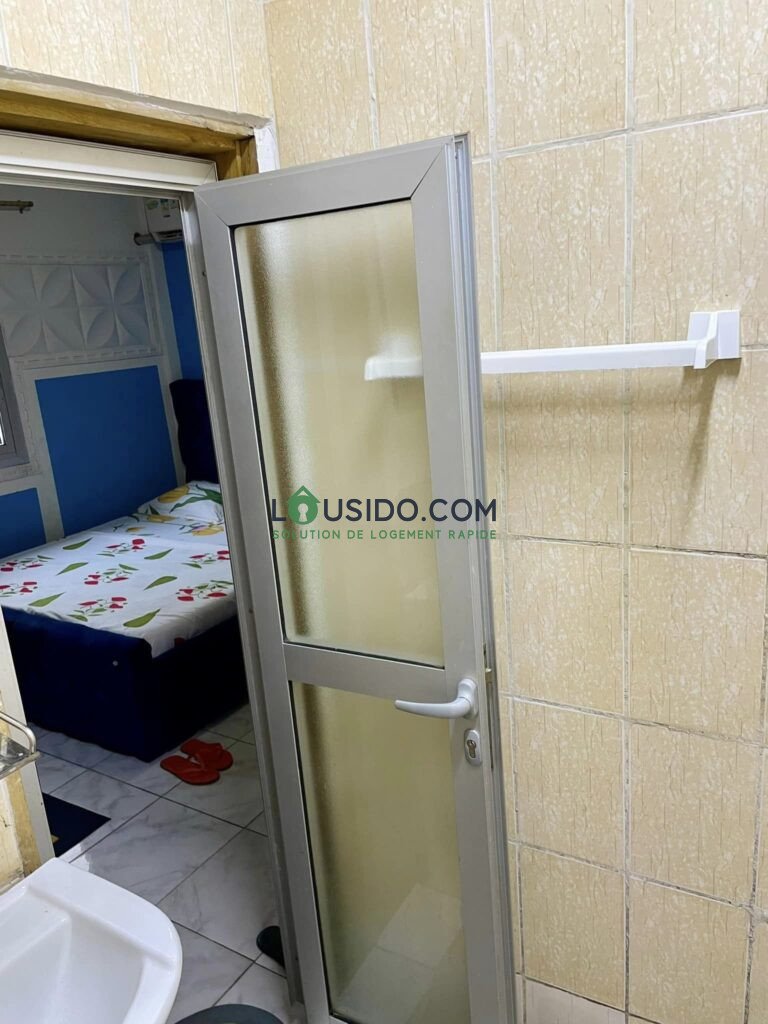 chambres meublées a Bastos.